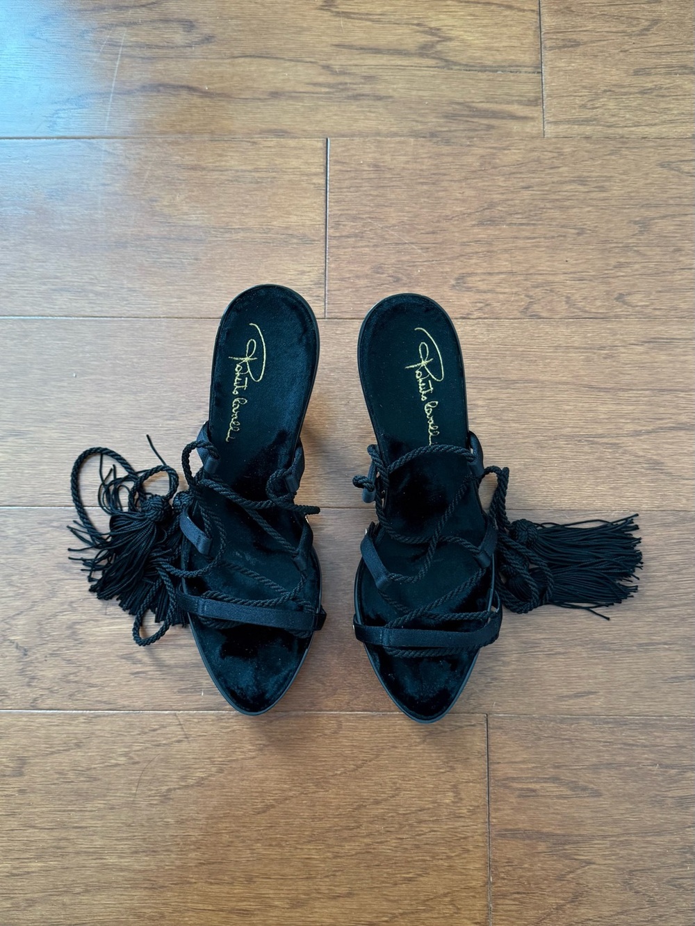 STRAPPY ROBERTO CAVALLI HEEL.